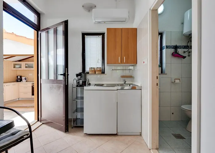 Petra In - Haus Fuer 6-8 Personen 别墅 比比涅
