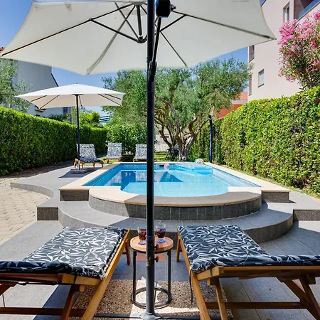 Villa Petra In - Haus Für 6-8 Personen