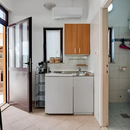 Petra In - Haus Für 6-8 Personen Villa Bibinje