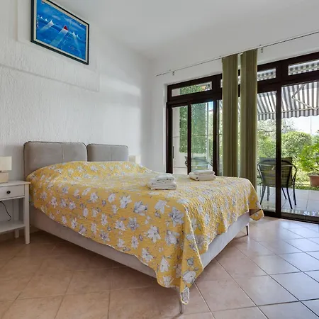 Petra In - Haus Für 6-8 Personen Villa Bibinje