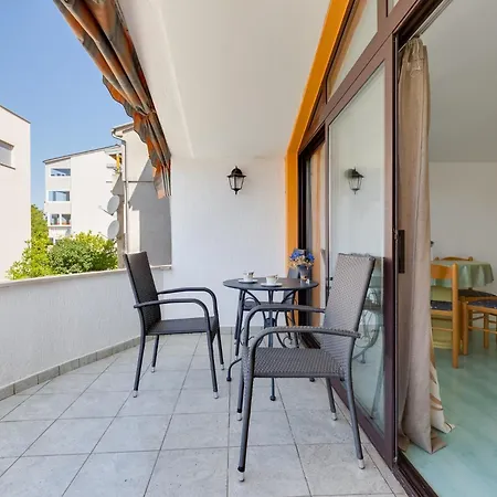 Petra In - Haus Fuer 6-8 Personen וילה