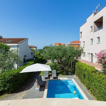 Villa Petra In - Haus Für 6-8 Personen *