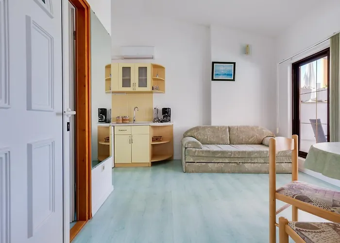 Petra In - Haus Fuer 6-8 Personen Bibinje